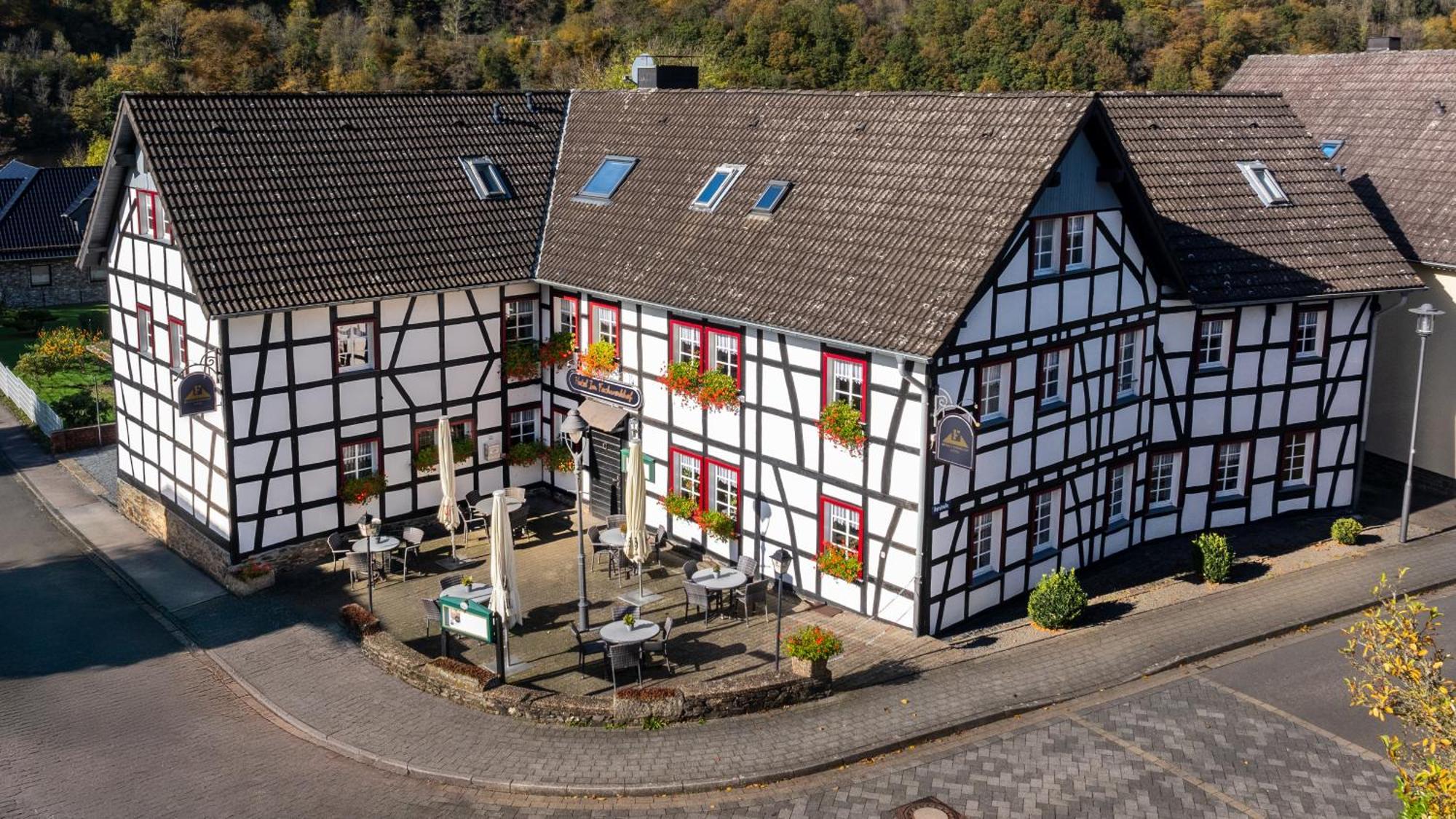 Garni Hotel Im Fachwerkhof سيمراث المظهر الخارجي الصورة